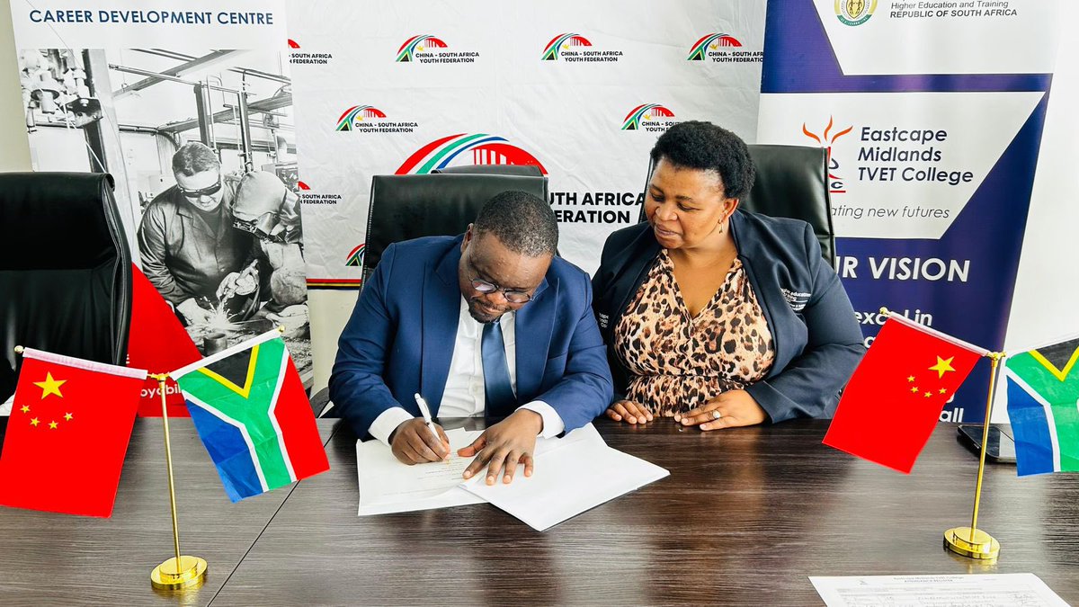 ChinaSAYouth's tweet photo. The China–South Africa Youth Federation has officially signed a Memorandum of Understanding with Eastcape Midlands TVET College in the Eastern Cape.

This partnership reflects a shared commitment to advancing youth development, skills training, and educational cooperation. https://t.co/zQ4didR7DK
