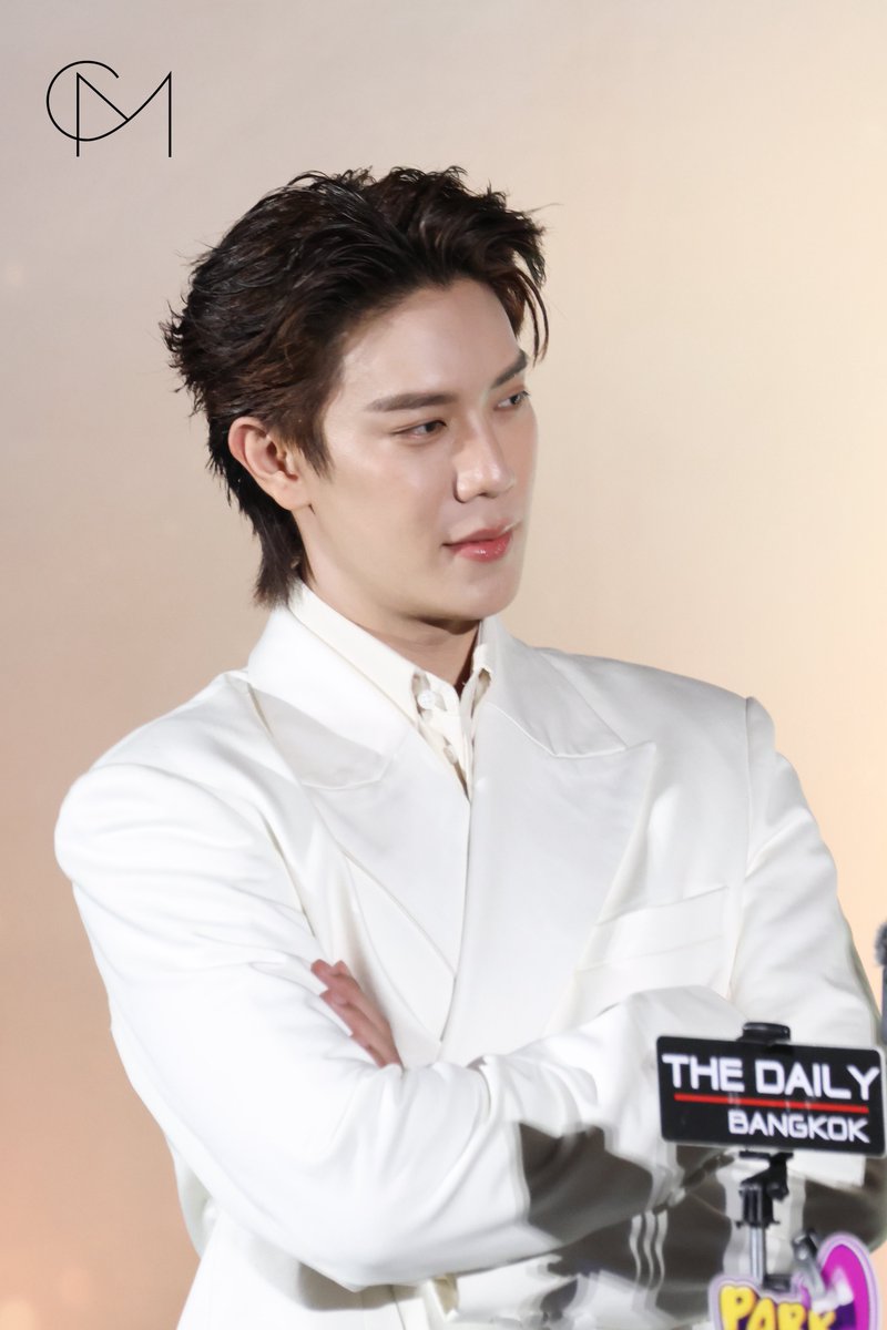 CM2 CONNECT tweet media