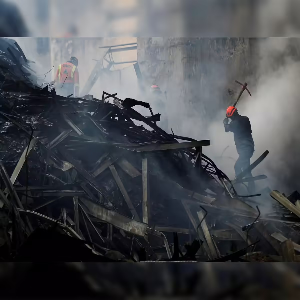 Mario Nawfal tweet media