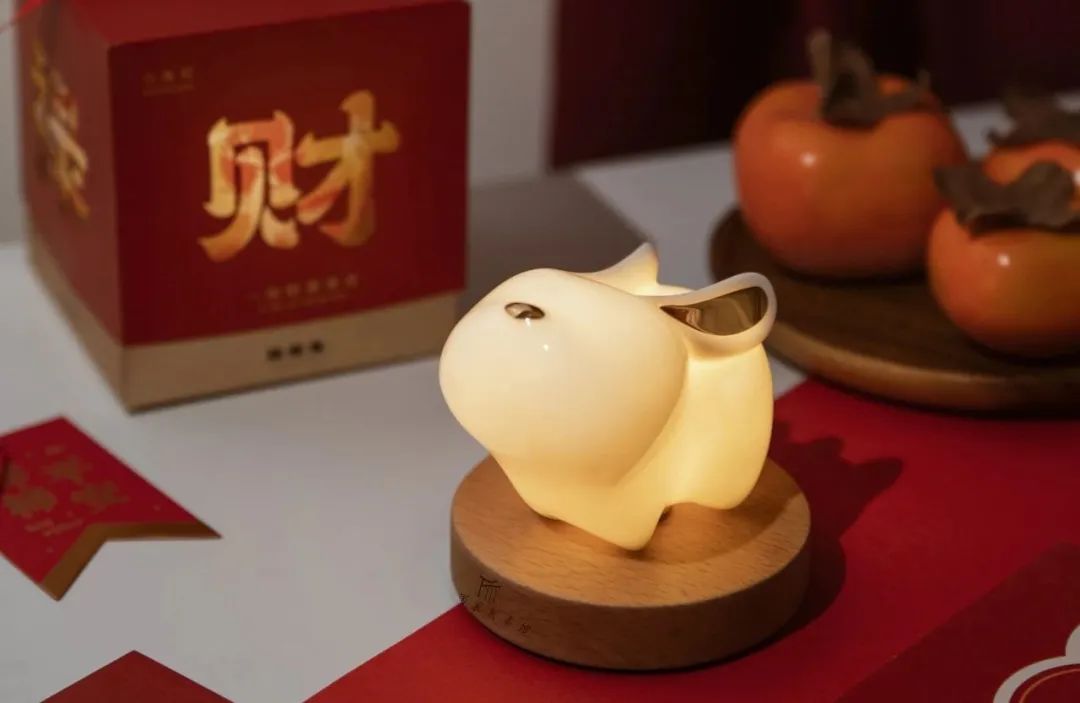 Emma Zoe Hall tweet media