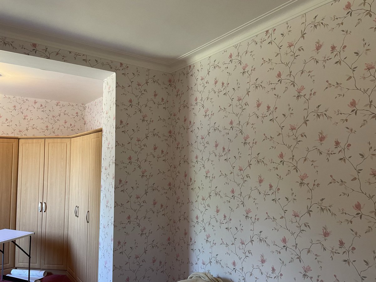 jddecorators's tweet photo. Jd decorators and Plasterers Glasgow
Reliable Decorating Services 

In this Glasgow West End flat, we stripped away the old wallpaper, meticulously prepared the walls, and then applied a beautiful new wallpaper finish throughout. Another JD Decor transformation https://t.co/yCFzsURFD4