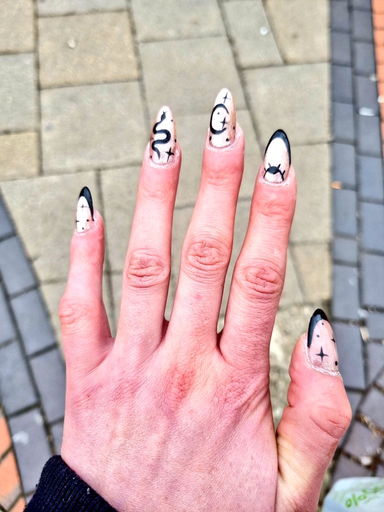 🎃ANORexorcist💀Ghoul Life👻 tweet media