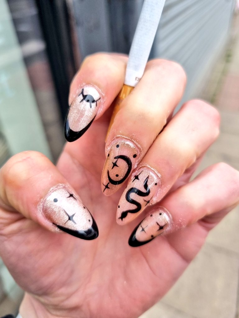 🎃ANORexorcist💀Ghoul Life👻 tweet media