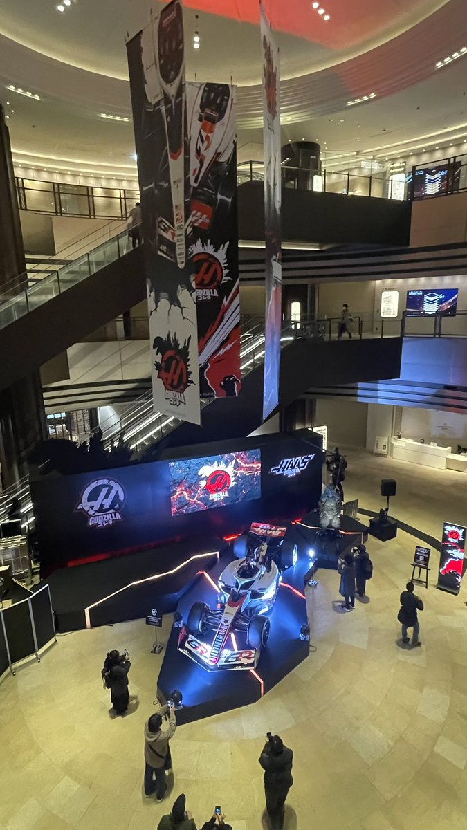 Lotusbee8's tweet photo. TGR Haas F1チームとゴジラのコラボ🦖

ミッドタウン日比谷

@HaasF1Team https://t.co/MDHxvIx757