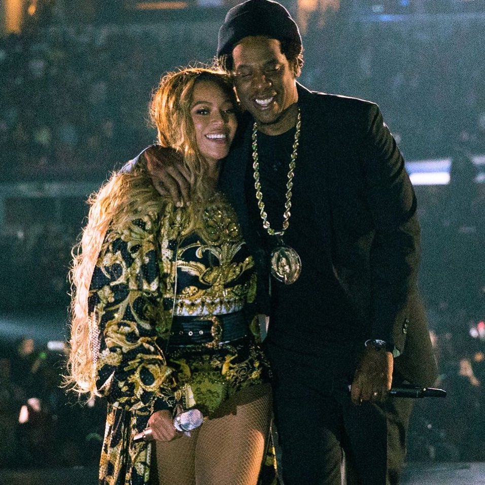 UpdateCharts tweet media