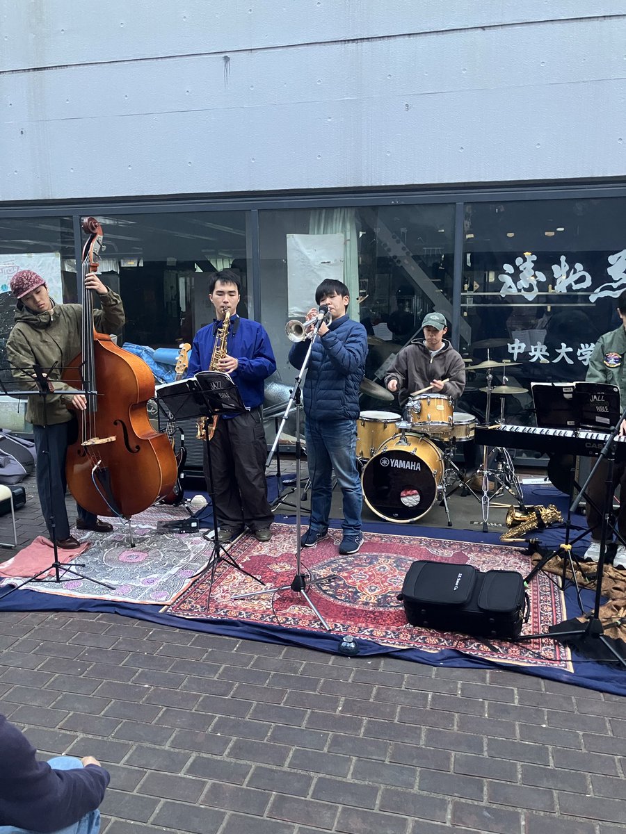 chuo_jazz's tweet photo. 本日サークル棟祭でした🎺🎷
演奏の機会を与えてくださりありがとうございます♪とっても楽しい演奏ができました！
#中大　#サークル棟祭　#モダンジャズ https://t.co/PVubSxRjll