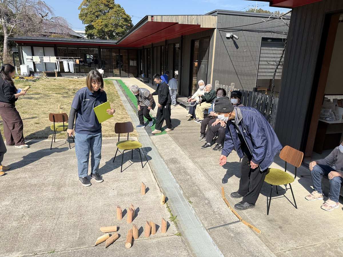 kato_tabezakari's tweet photo. 今日は新町ハウスで月１開催しているトマレギに参加してきました！
みんなでモルックやったけど、大人が良い意味で大人気なく！本気になって競う姿が最高でした🤣
楽しんでもらえてよかった！ https://t.co/RJrnXntl0q