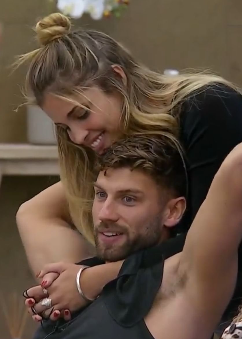 Metiste Un Tuitazo tweet media