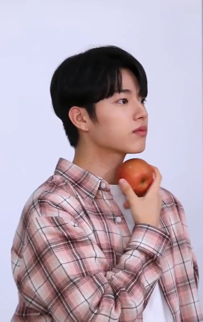 얘드라 이 사이에 7년 있다.. #이진우