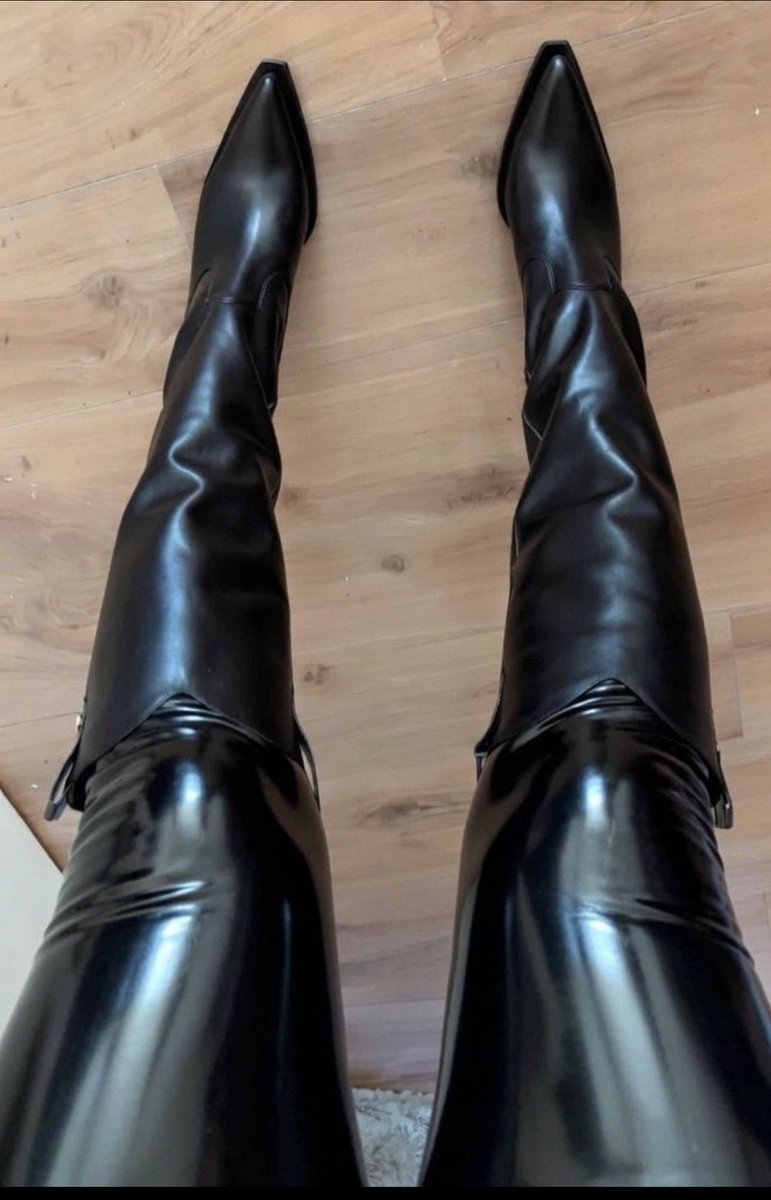 Goddess Liora • Findom • tweet media