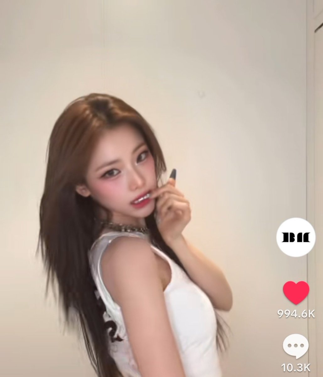 ℳaysilee tweet media