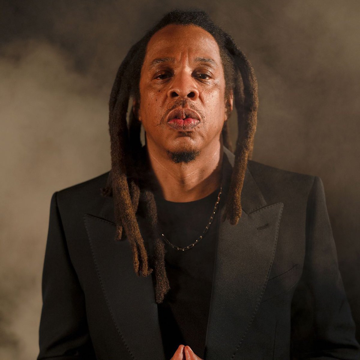 BuzzingPop's tweet image. Jay-Z tells GQ that he almost wishes the beef between Kendrick Lamar and Drake “didn’t happen” and blames social media stans for ruining rap beef: 

"Now, people that like Kendrick hate Drake, no matter what he makes. It’s like an attack on his character. I don't know if I love