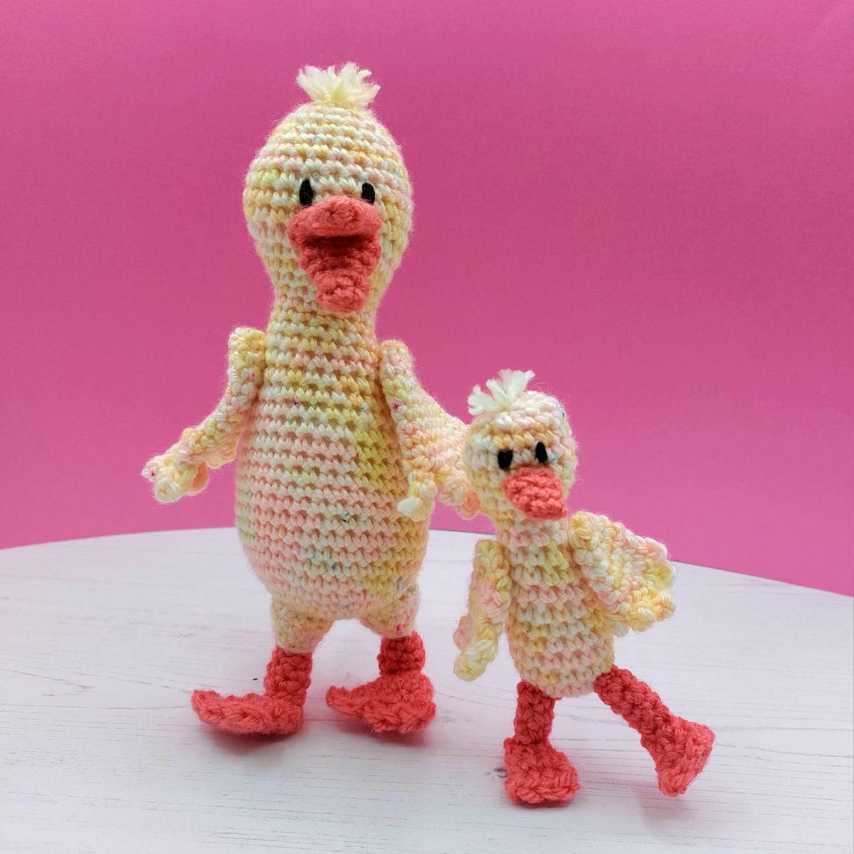 WoollyWee's tweet photo. 🧶Beautiful Eva and Poppy the Ducks! Crochet them with locally hand-dyed luxury wool! Find their kit below - and get creating! 🦒🧶

Or why not join our Hand-dye Club?
https://t.co/S8XRY1tNOw https://t.co/qHlqF5q81V