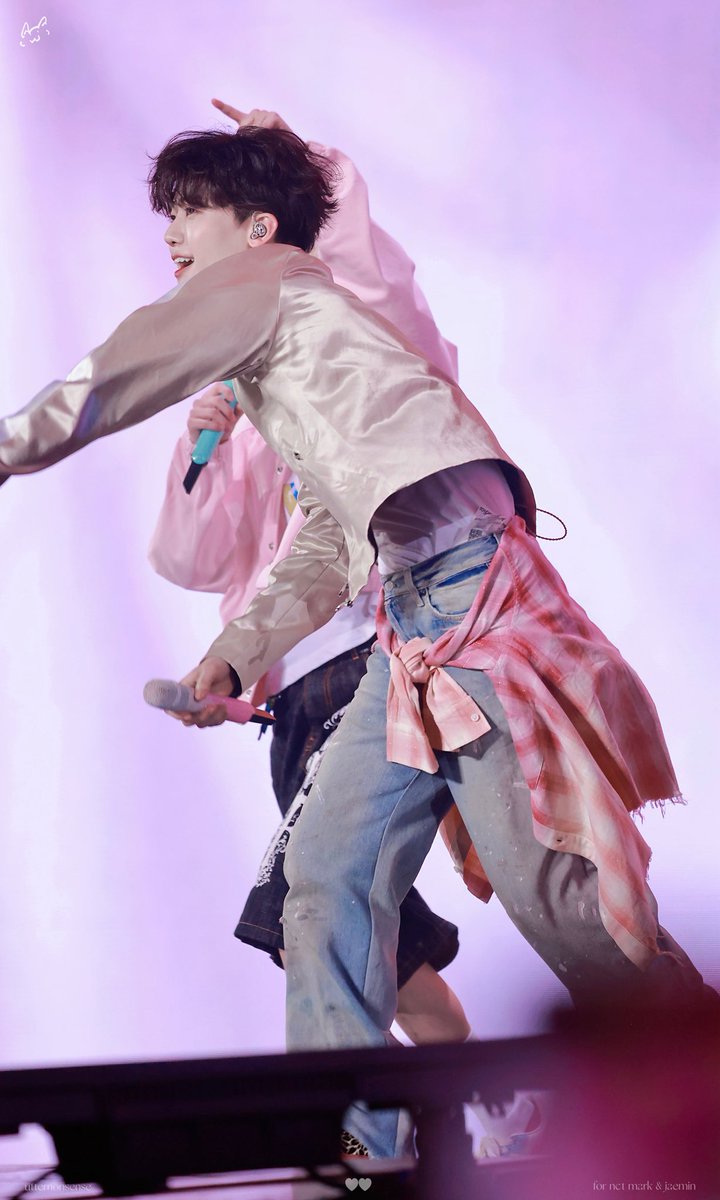 utternonsense__ tweet media