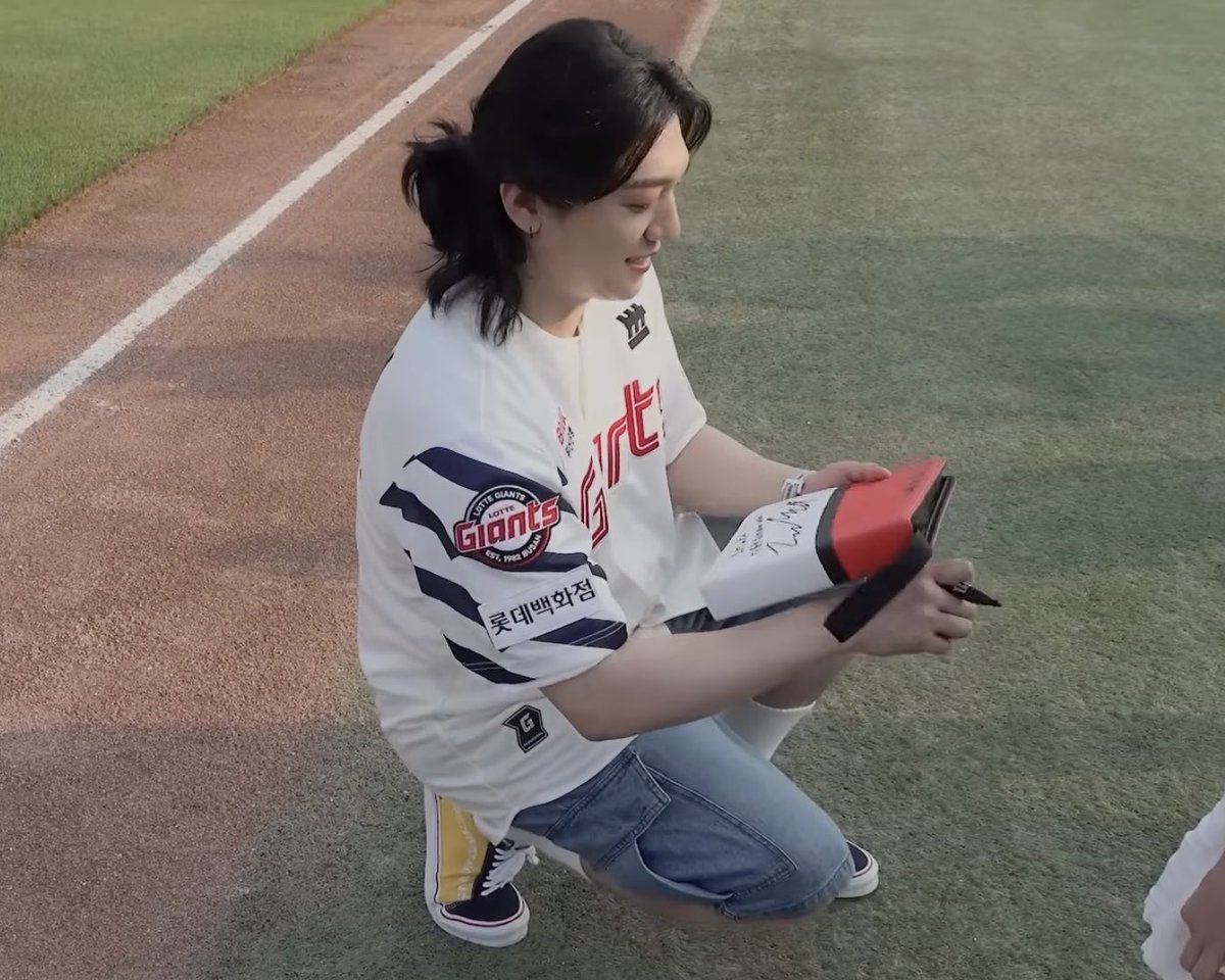 저화질의 성진 tweet media