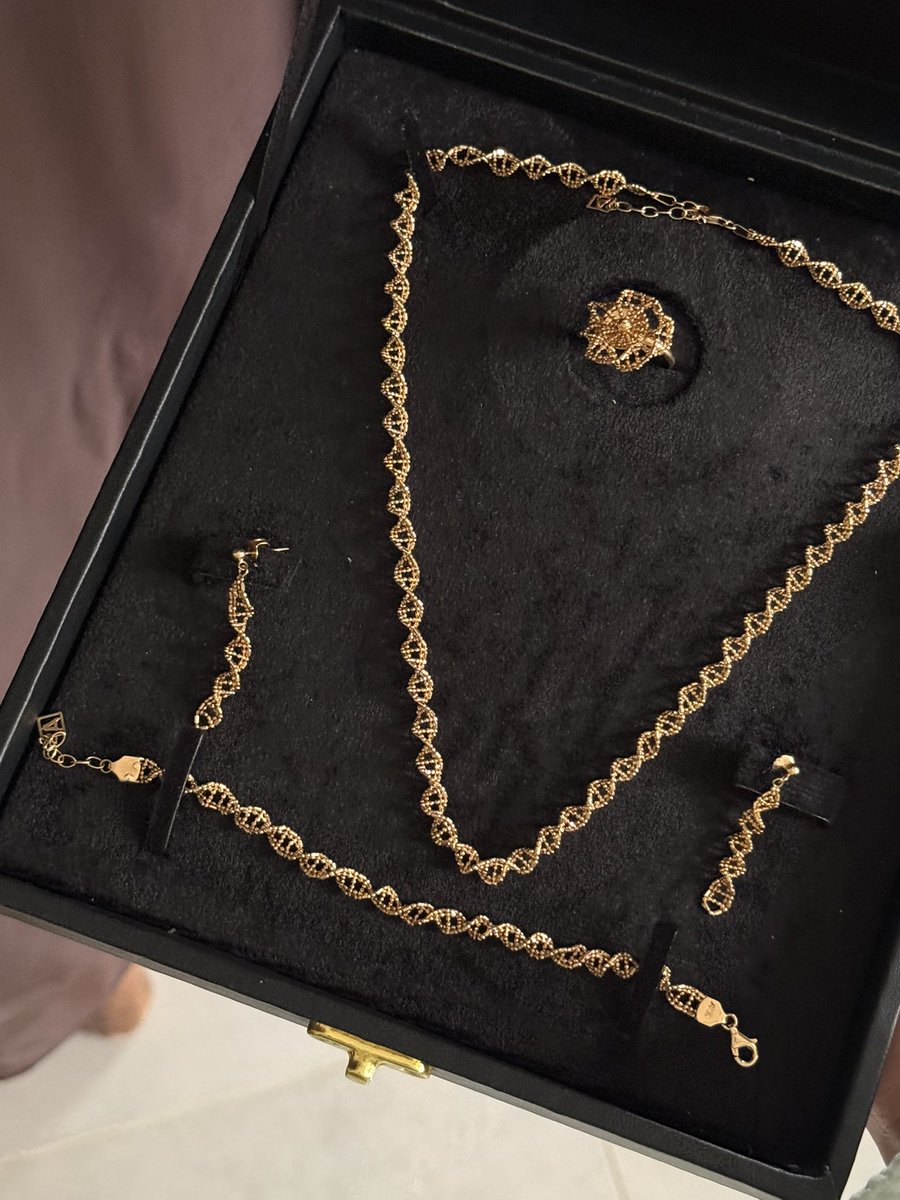 - مرام تقول: tweet media