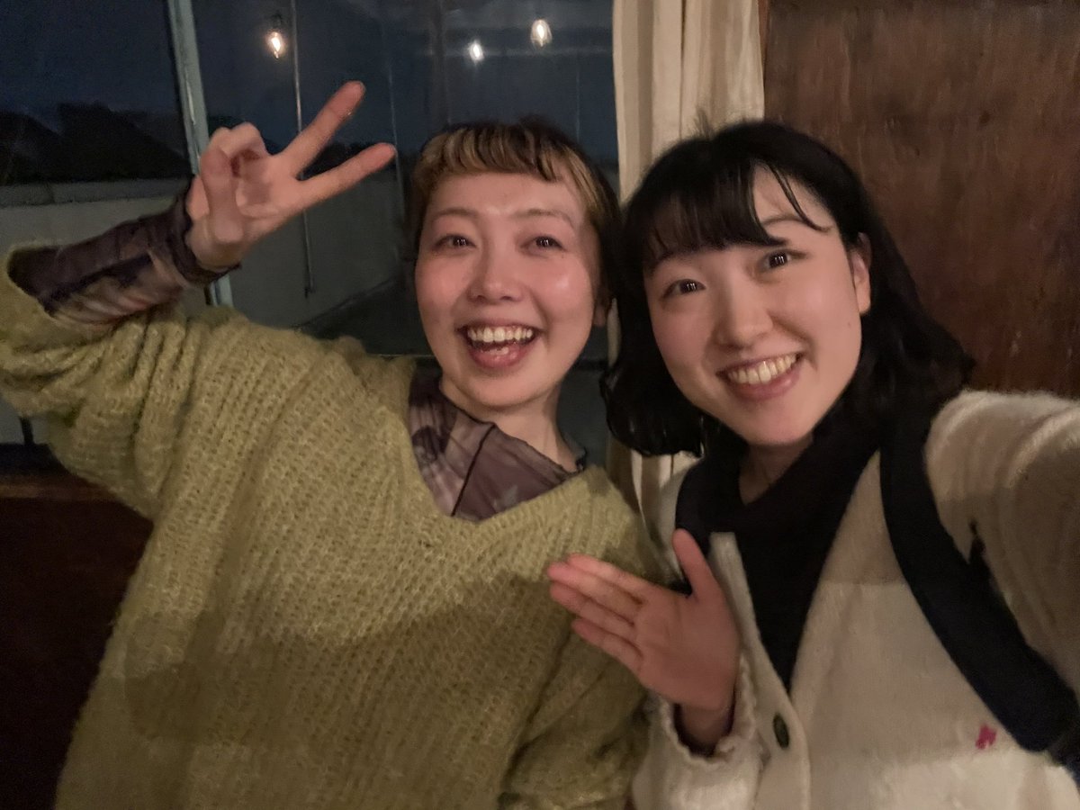 #小ガガ5 

帰り道、ポジティブ溜め息が何度も出る
ホクホクしている
とても沁みてよかった
私もまぶしく生きたい

天才女優はとさんがまた天才してた、あの人はすぐ天才するからもうこっちは涙で体が枯れてしまう
私ははとさんファンなので、とあるシーンで笑いすぎて三途の川が見えた、まぶしかった