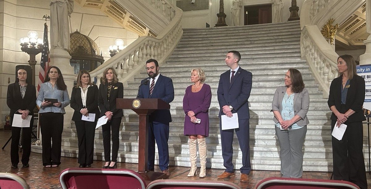 Yesterday, the House passed my HB 1750 unanimously &amp; sent it to the Senate. I also spoke at a Capitol presser about HB 1750 &amp; the companion SB 950 (Pisciottano). Our bills would protect pet owners from deceptive cremation practices. 
More about the bill ⤵
tinyurl.com/3f62k7td