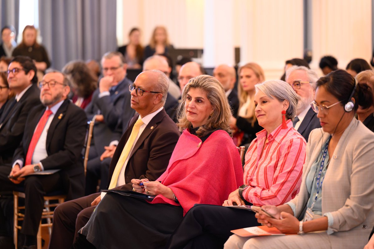 LViguria's tweet photo. At the IX Inter-American Week of Afro‑Descendant People, YABT presented the new Afro‑Descendant Innovation Award. YABT and the OAS invite young people, governments, private sector &amp; international partners to join this effort.  More soon.
@OEA_oficial @OAS_official https://t.co/1UGPtS25LG