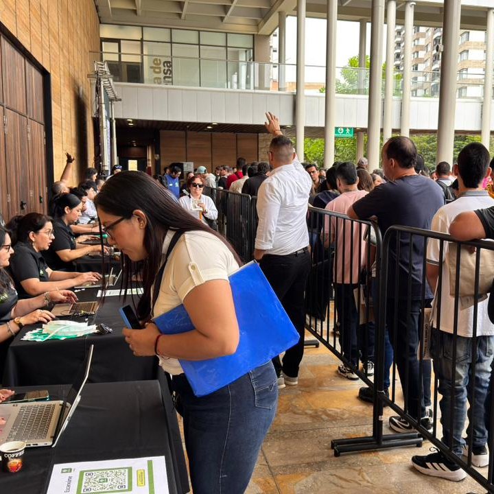 Blu Santanderes tweet media