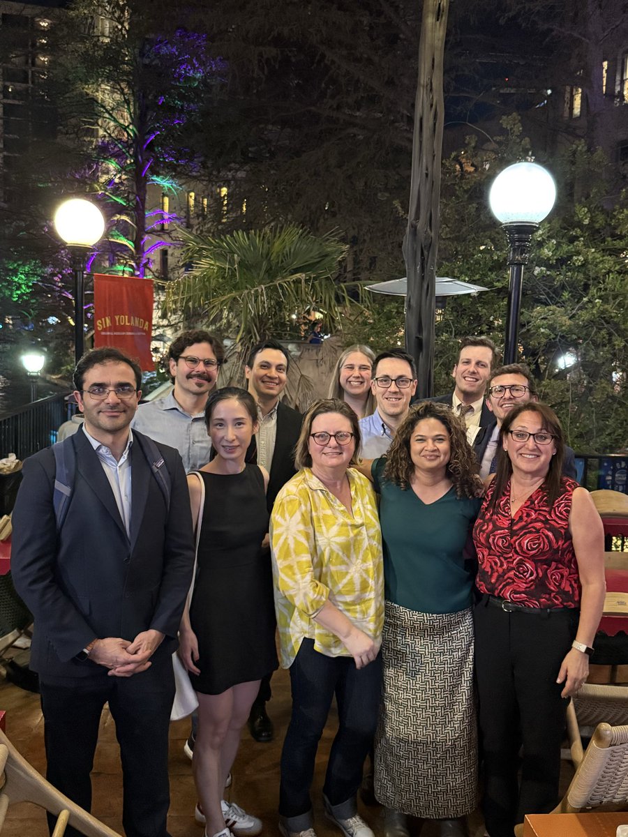 MichelleDunno17's tweet photo. Team GU Pathology at BWH (plus a couple friends) - past, present and future!! 🔬 #gupathrocks
@BWHPath @GU_Path_Society @IntSocUropath @Andres_M_Acosta @drwillanderson @FionaMacPath 
@GuannanTiffany 
@danichavarria 
#uscap2026
@TheUSCAP https://t.co/kJ3J2yheCH