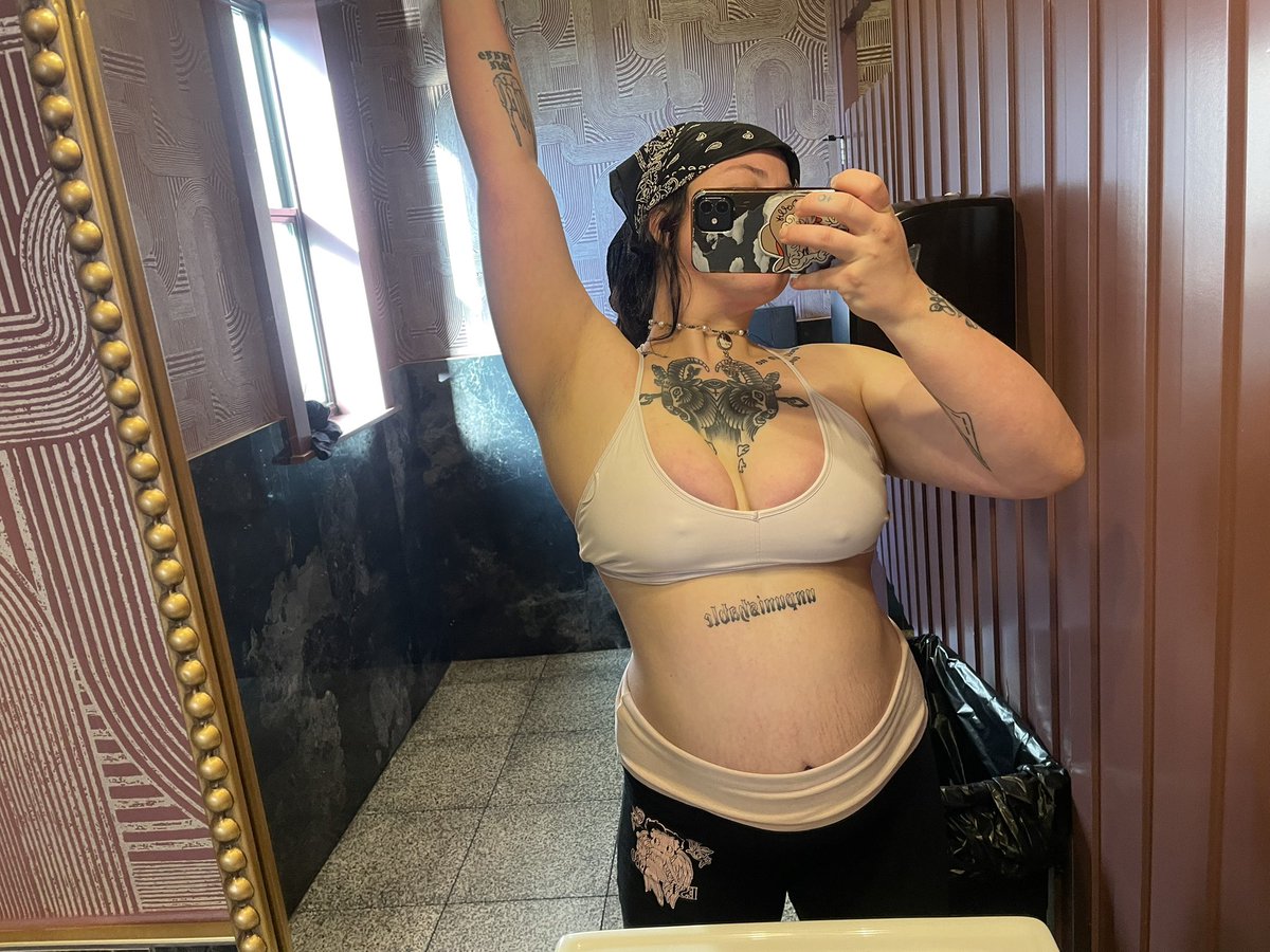 ماديسون𖤐 tweet media