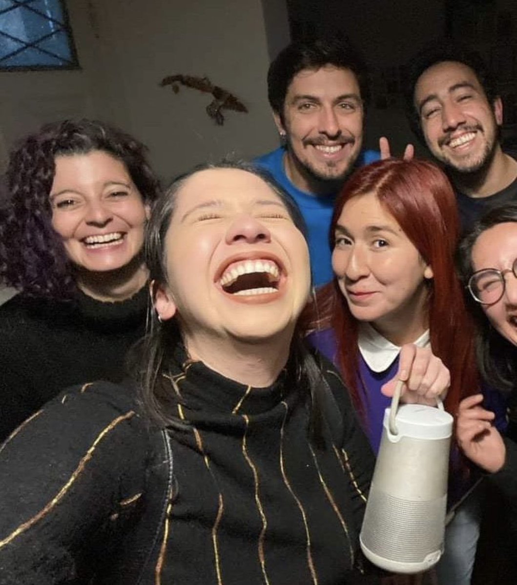 a_ramos_1982's tweet photo. @_velucero "Somos del Frente Amplio, robamos todo y dejamos a Chile por el piso y endeudado para que hagamos creer a los tontos útiles que es culpa de Kast" https://t.co/bNAsUXUPMi