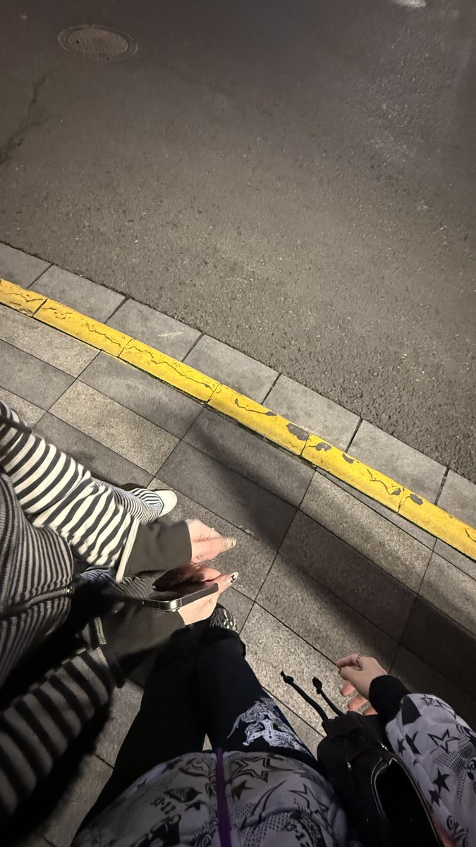 新 tweet media