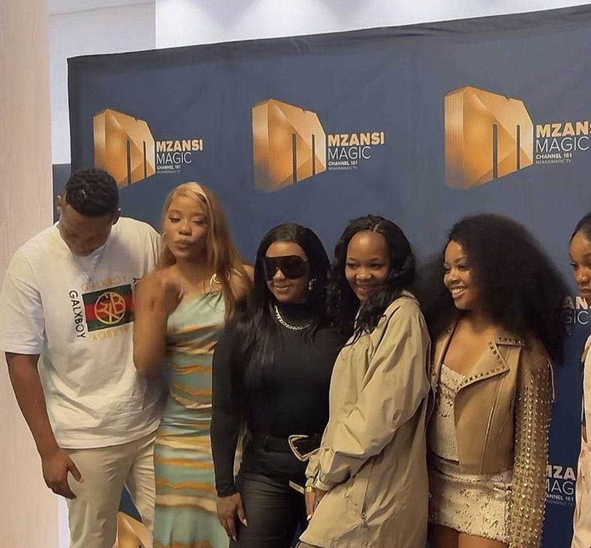 Mchrisana tweet media