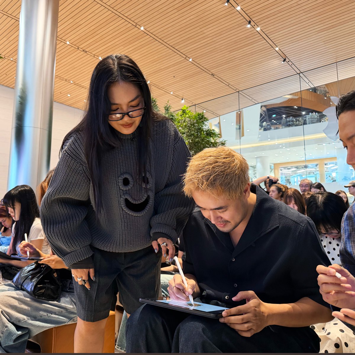 Greg Joswiak tweet media