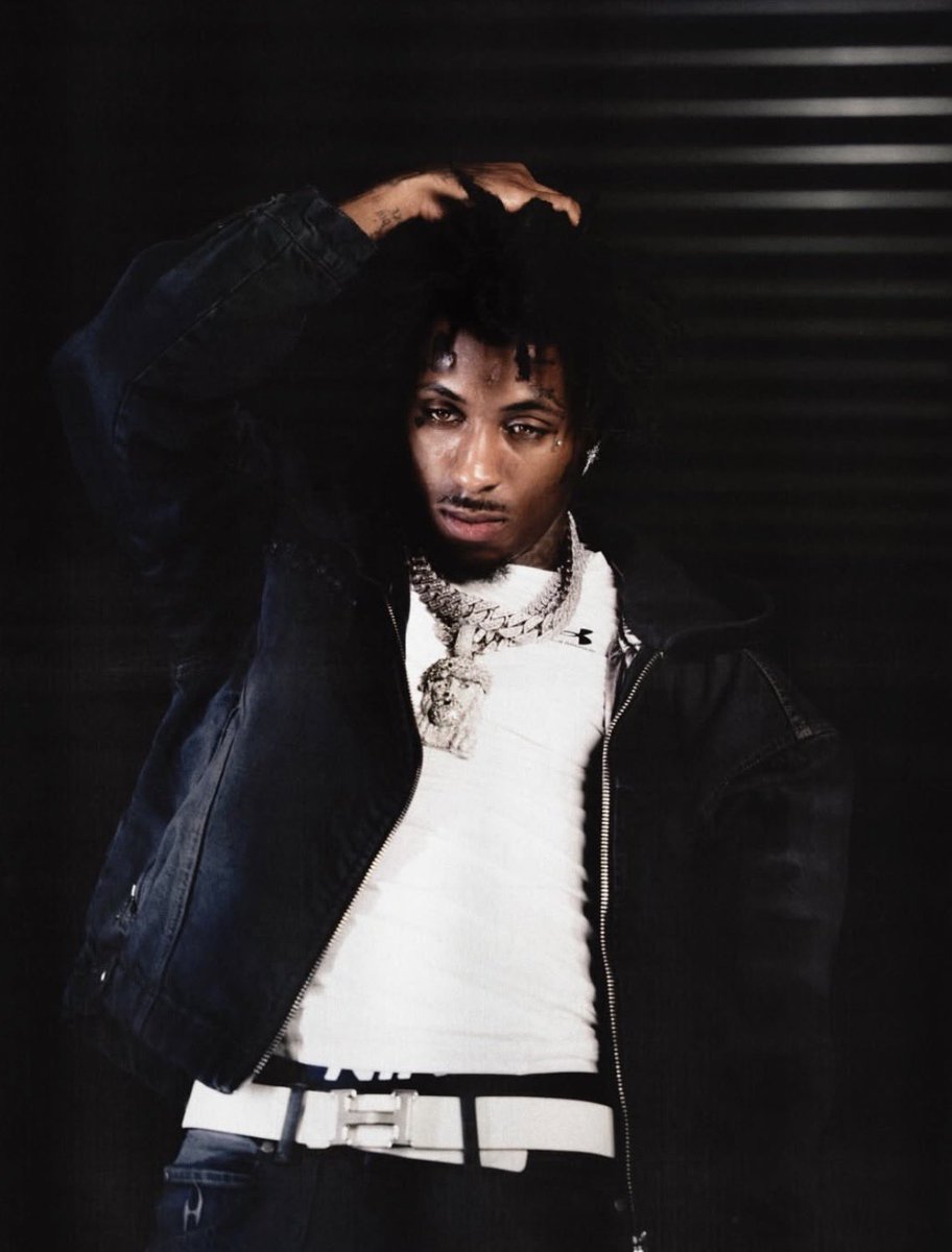 AkzWhoMatter tweet media