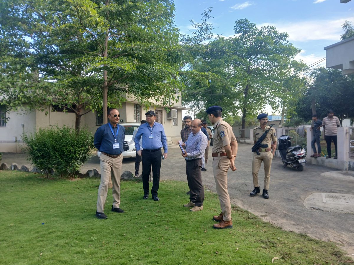 Collector and DM Anand tweet media