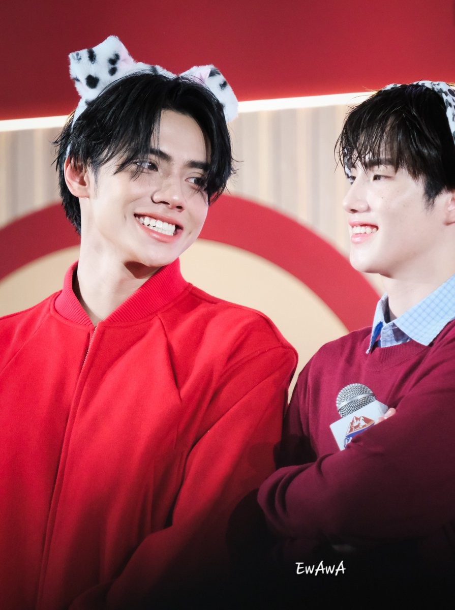 (●’◡’●) EwAwA 💚🧡🏀🐶 tweet media