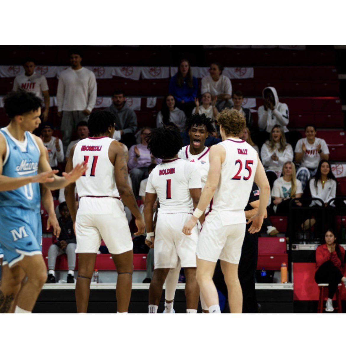 Ari Fulton tweet media