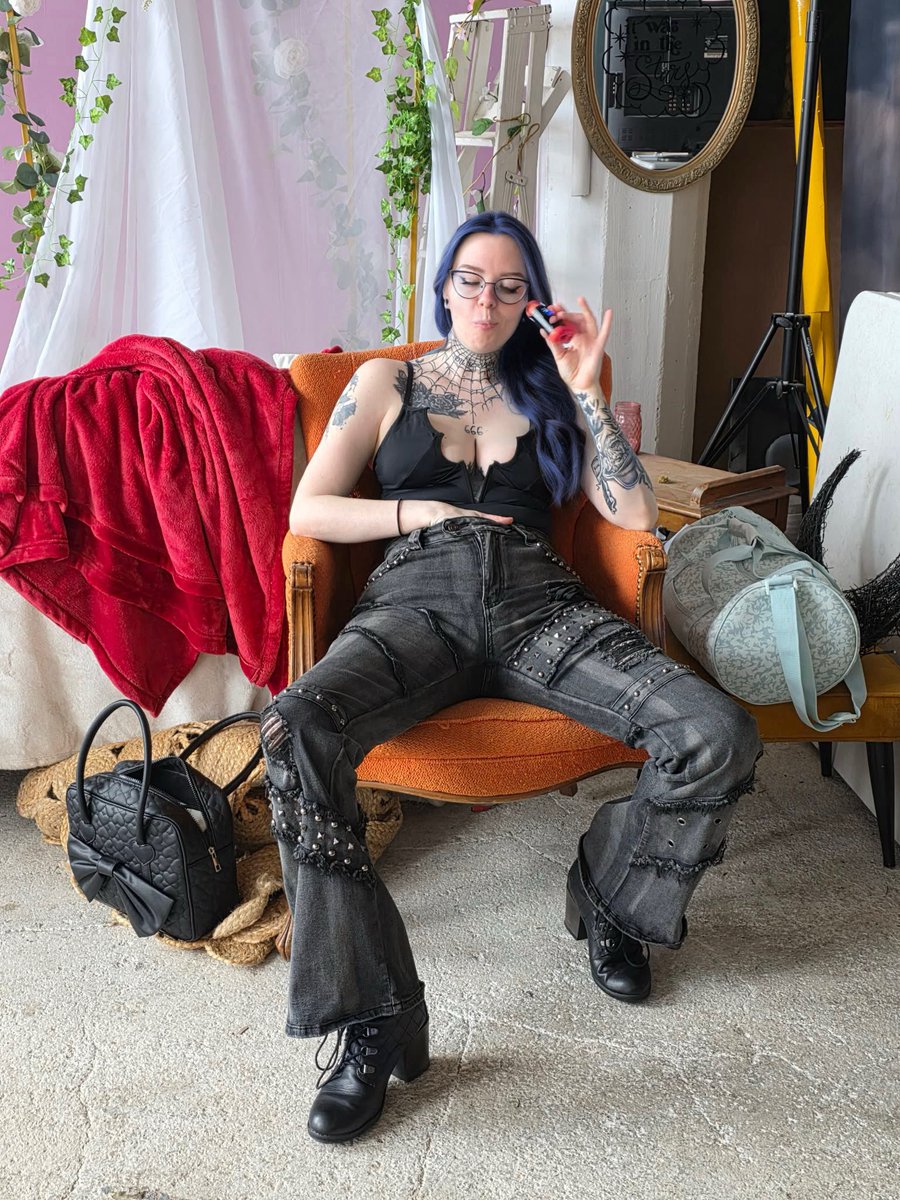 Skye Stone 🖤 Exxxotica Chicago tweet media