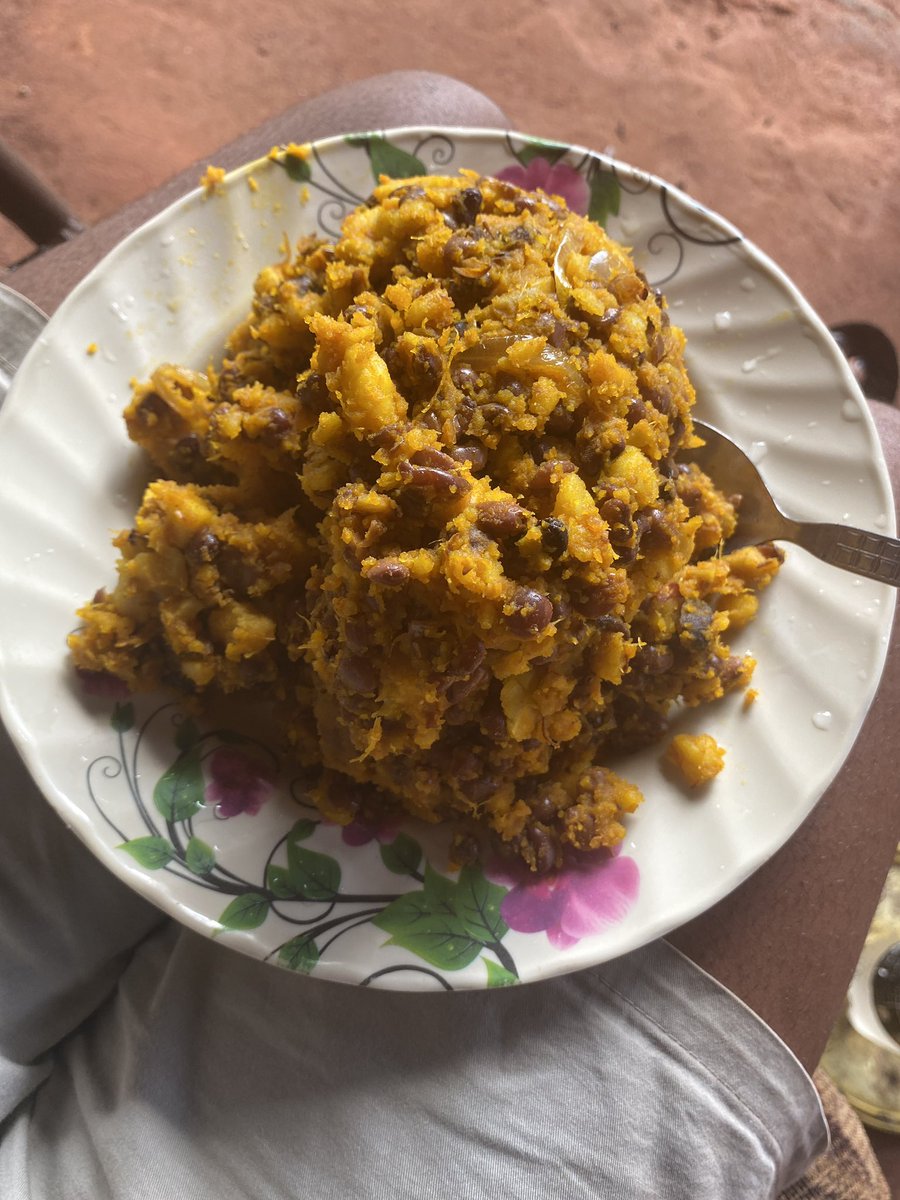 Last B 🌼🌸 tweet media