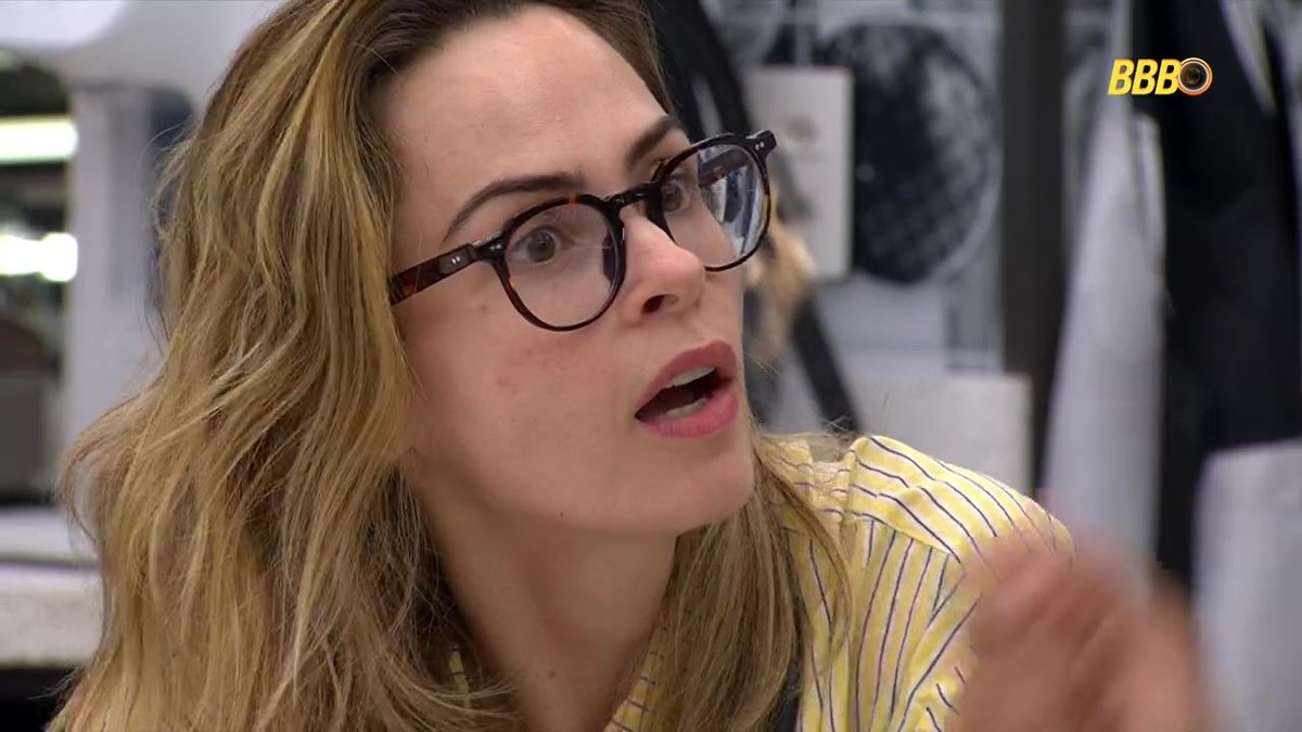 centralreality's tweet photo. 🔥Ana Paula para o Cowboy: "A minha pergunta é, qual pauta importante vamos banalizar hoje? Saúde mental, será que vamos banalizar hoje? Será o feminismo? Será a rivalidade feminina que vamos banalizar hoje?" #BBB26 https://t.co/zTvTB0jYBD
