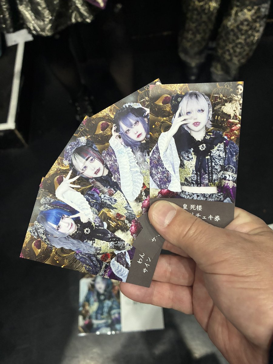 トオルB tweet media