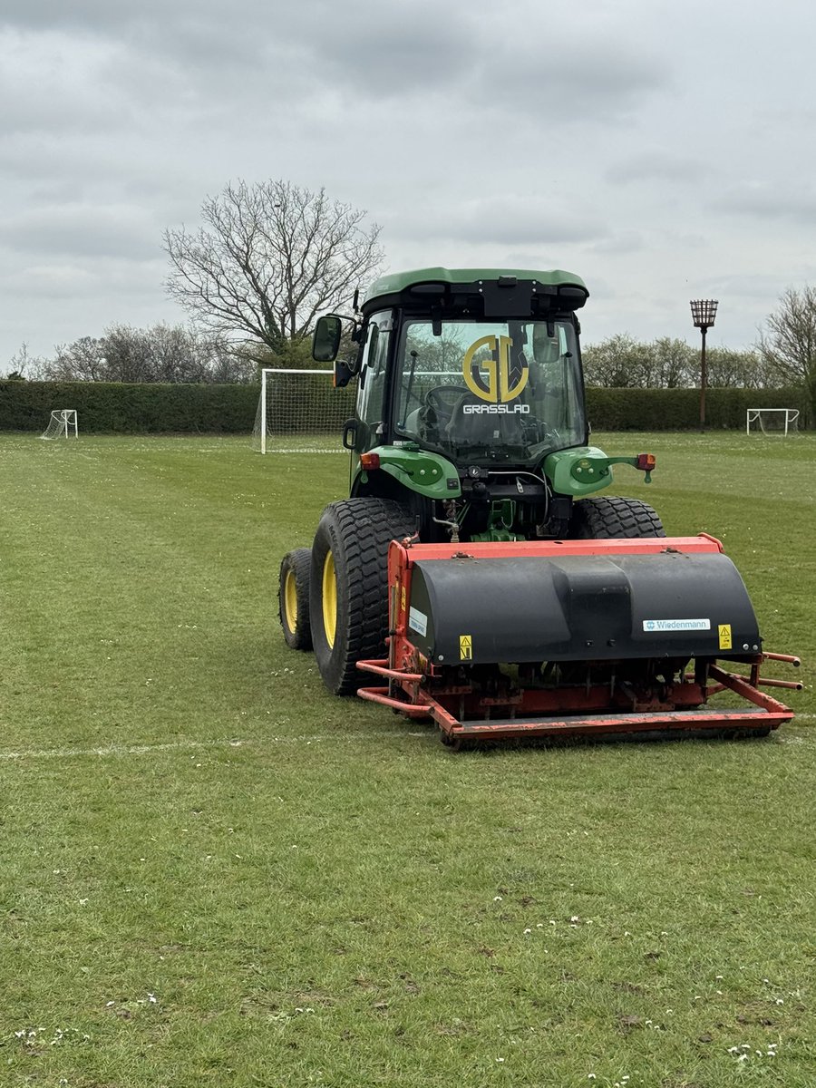 grasslad's tweet photo. Day 2 #groundsweek
Verti draining grass roots 11v11 ๐ฑ๐ฑ
Not been done for a long time, but with some moisture in the ground weโve got it done, let it breath and recover from the winter
#pitchimprovements #gettingbetter #ontheup #grassroots #local https://t.co/ErWv2GvbmJ