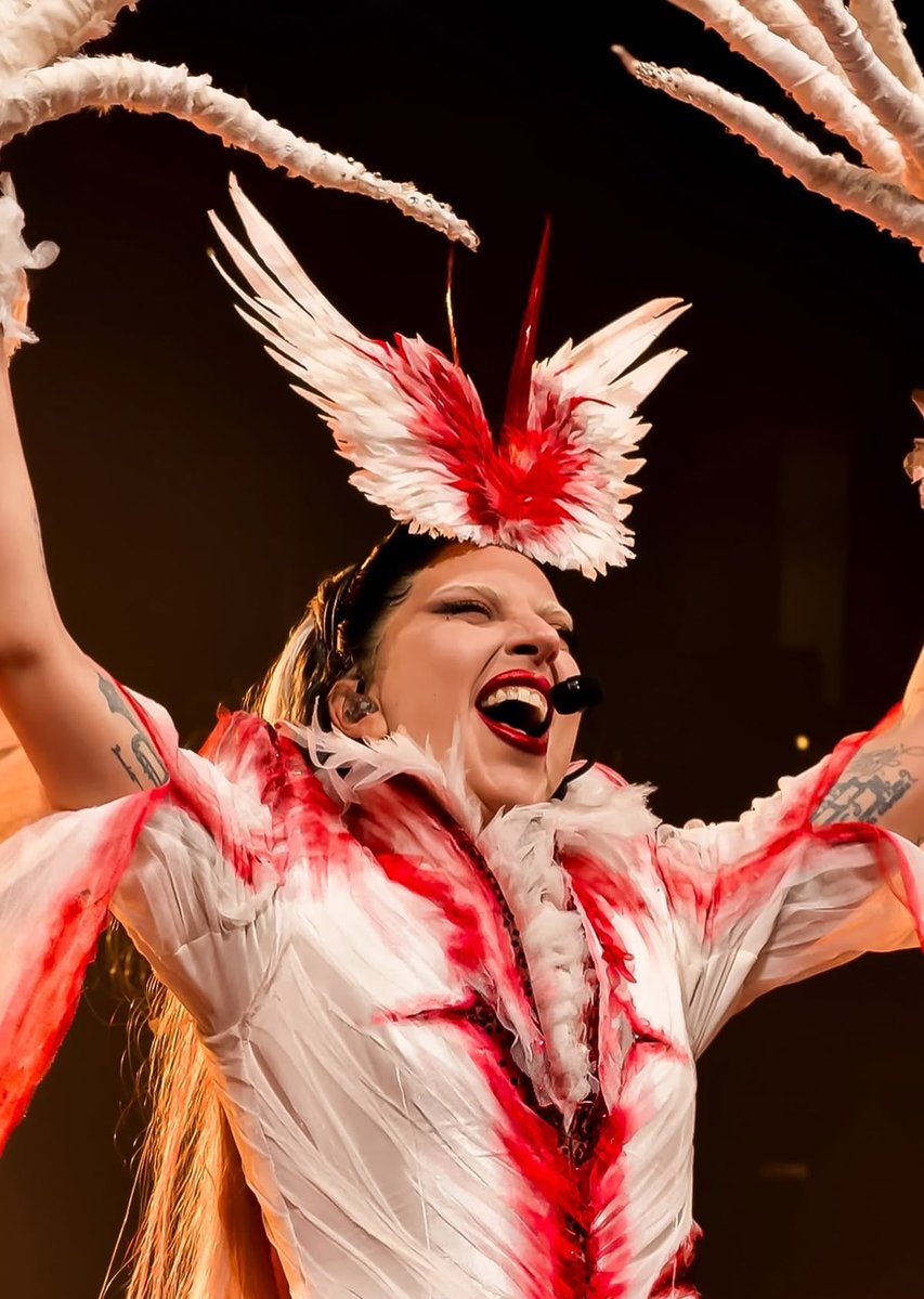 ♱ 𝖊𝖒𝖎𝖑𝖞 ♱ tweet media