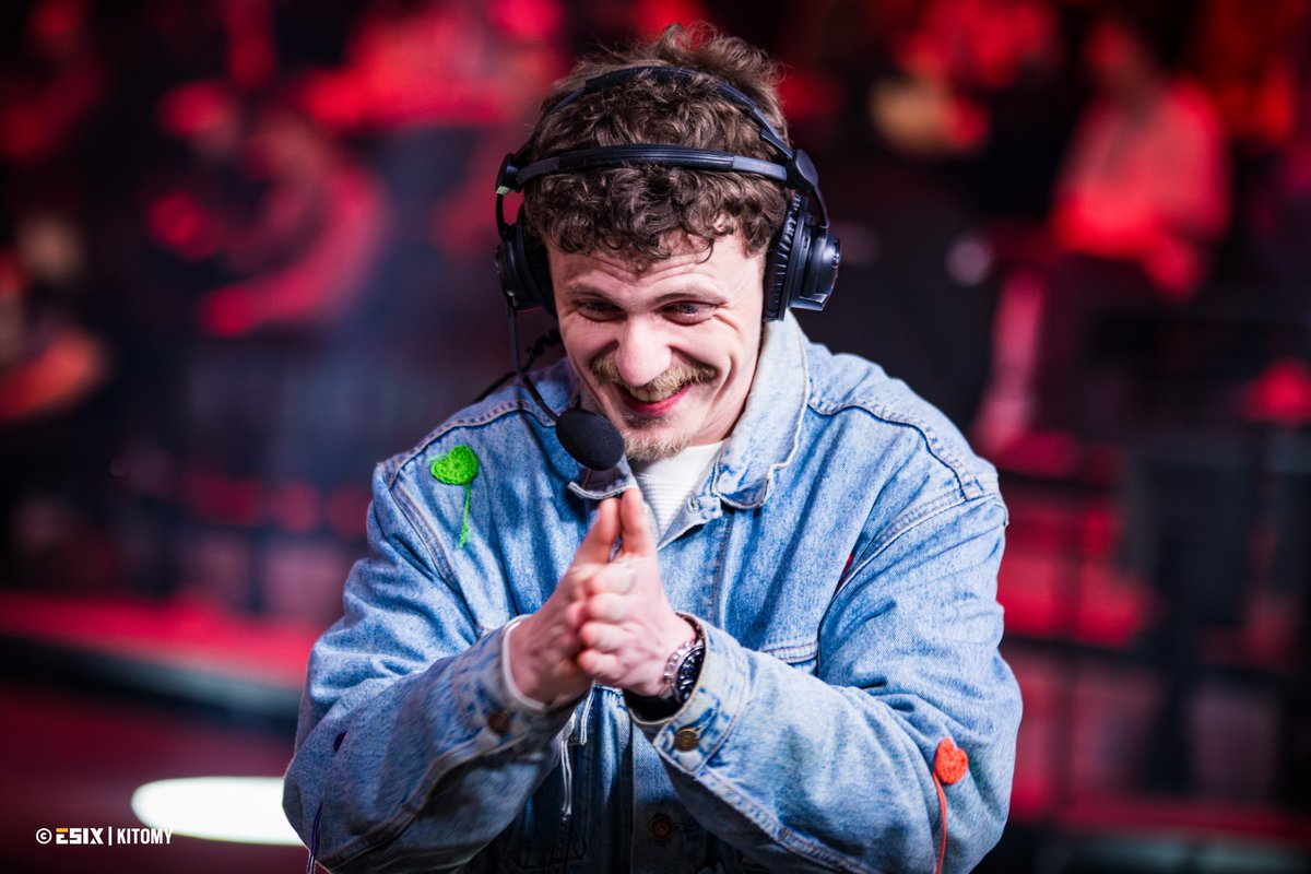 ESIX | FR tweet media