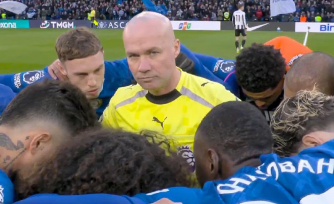 A. ⚜️ tweet media