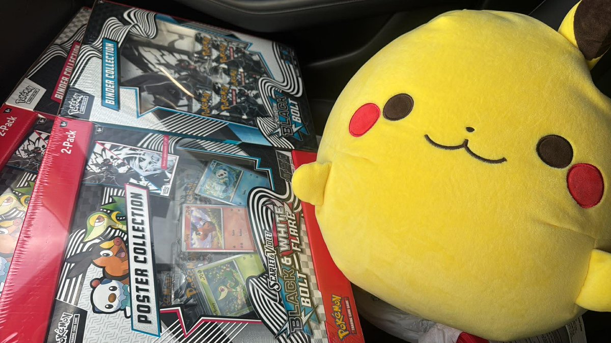 a l e x 🎈 tweet media