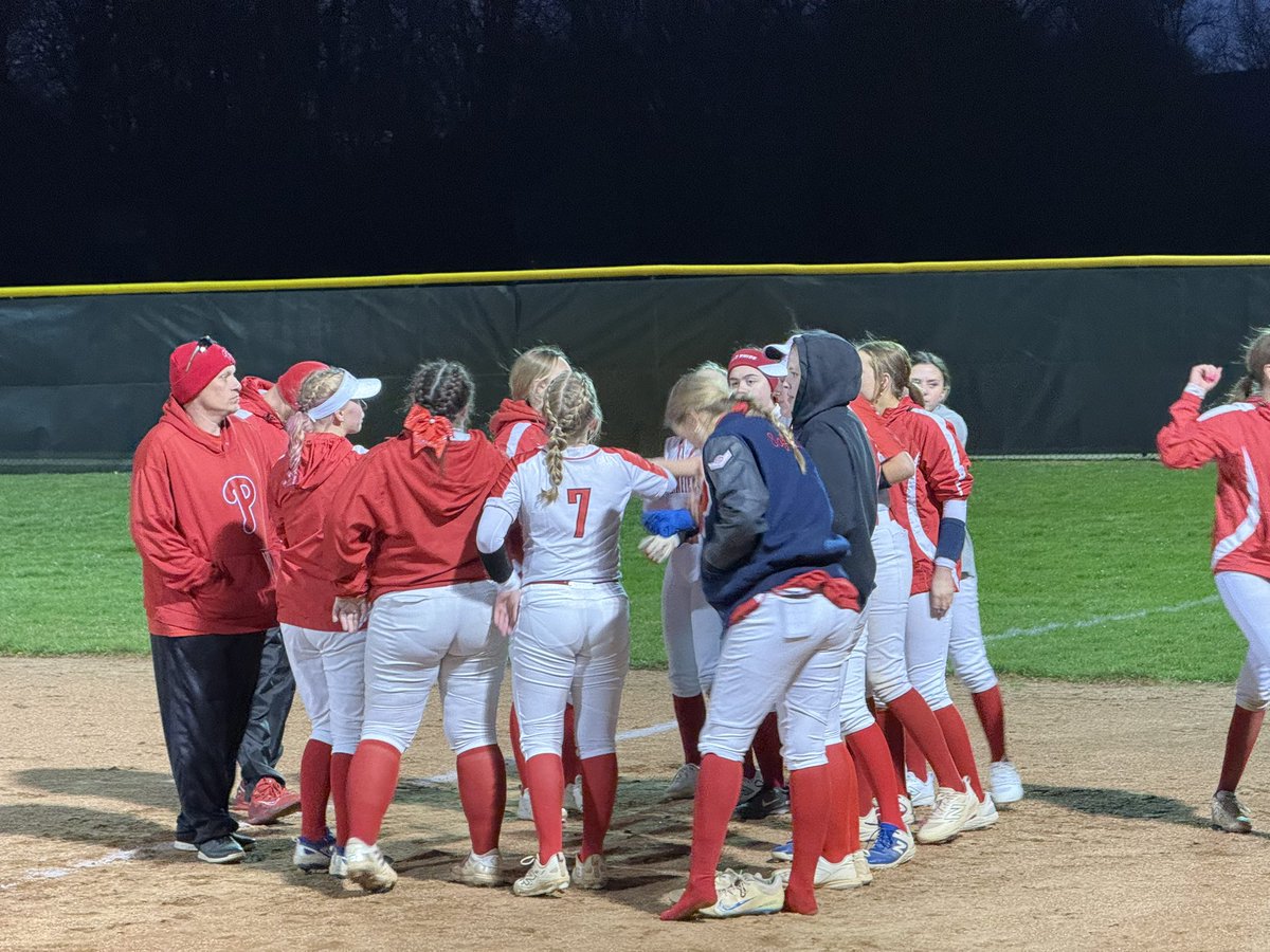 Nora Standeford tweet media