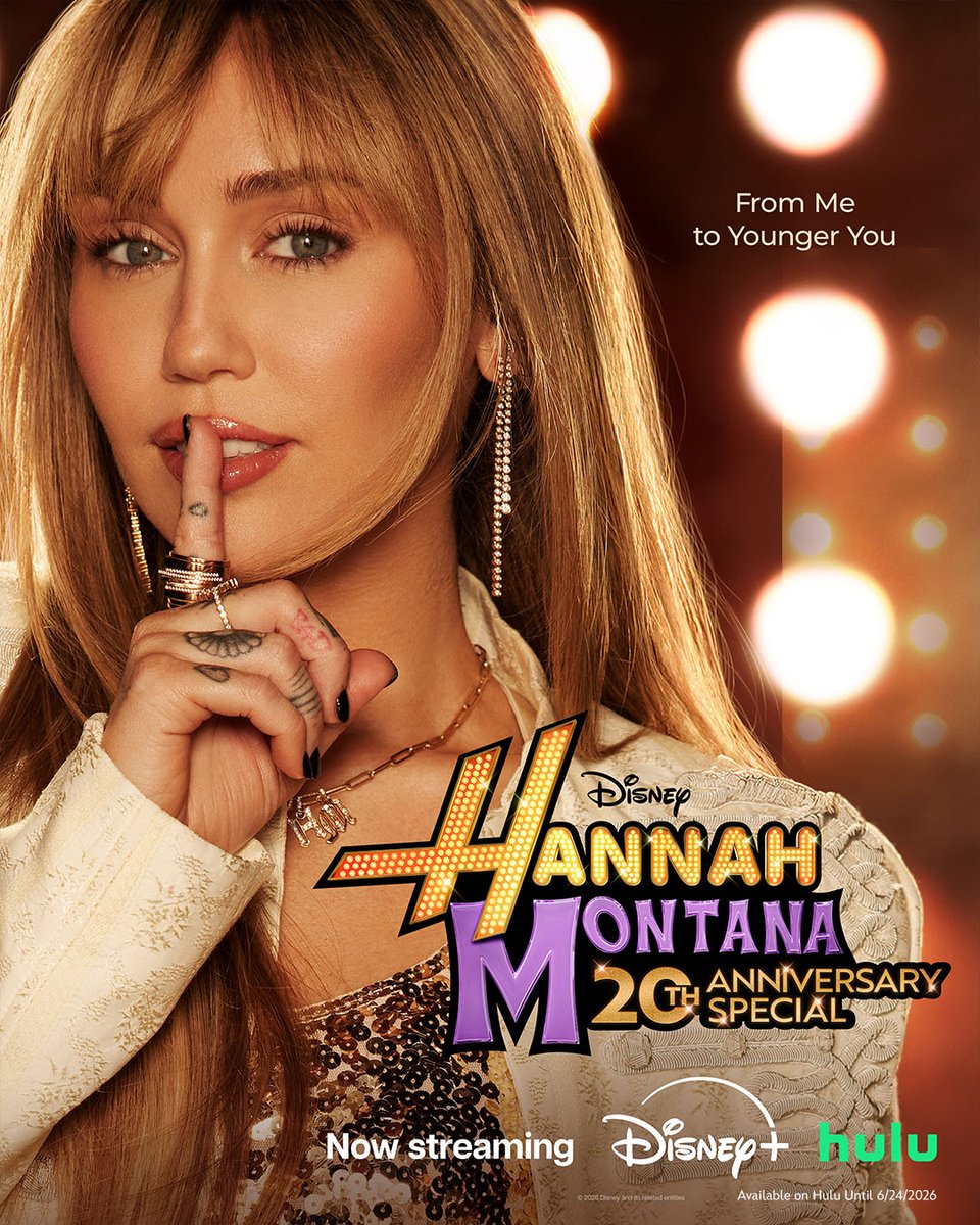 Disney Store tweet media