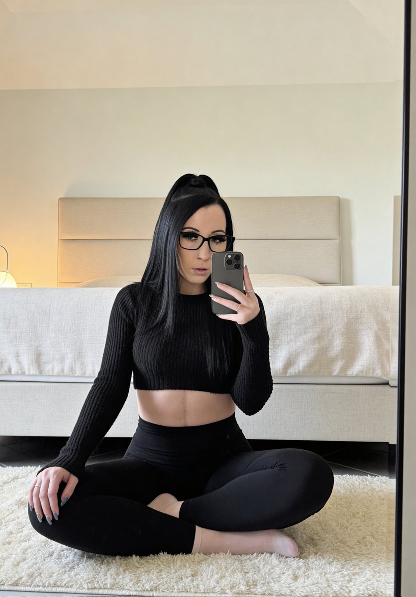 Joexoo 🖤 tweet media