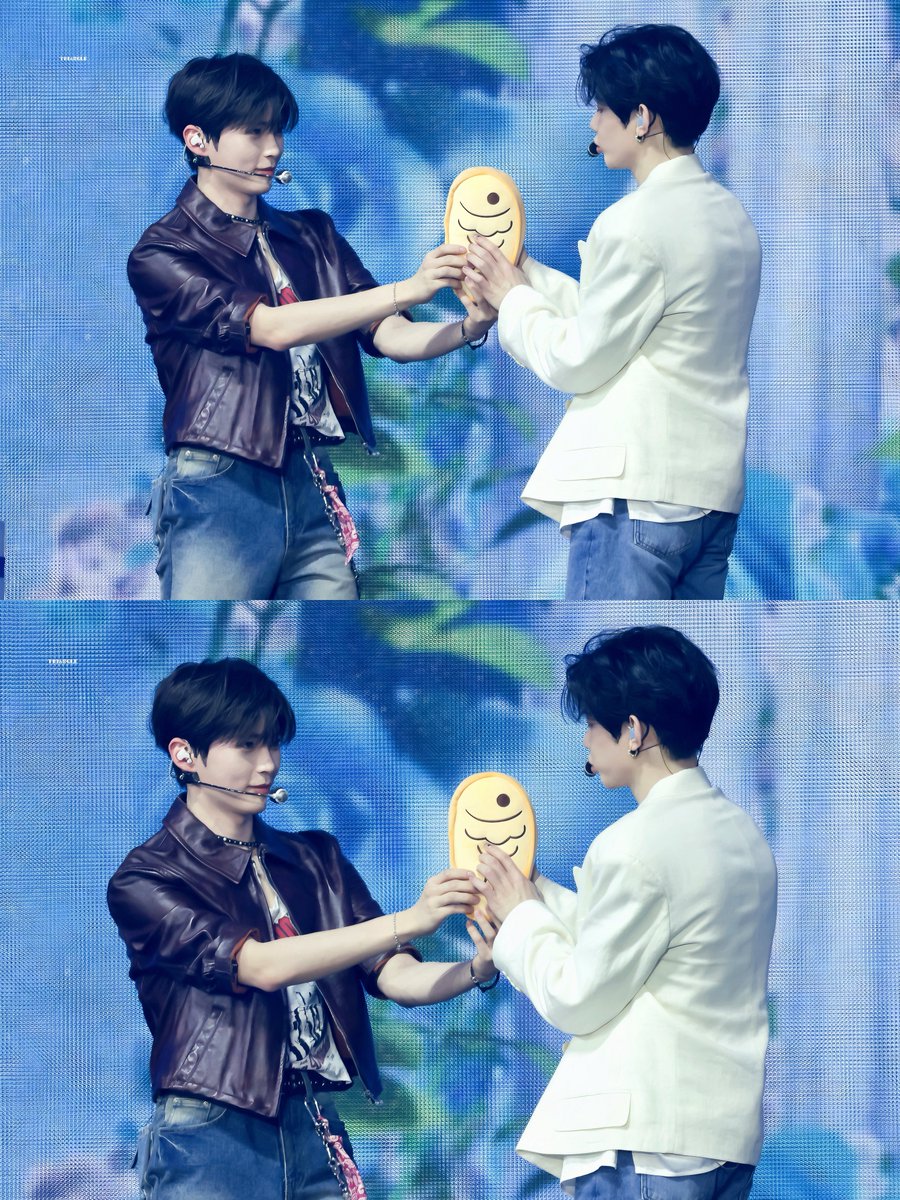 𝒕𝒓𝒊𝒂𝒏𝒈𝒍𝒆🩵🩷 tweet media