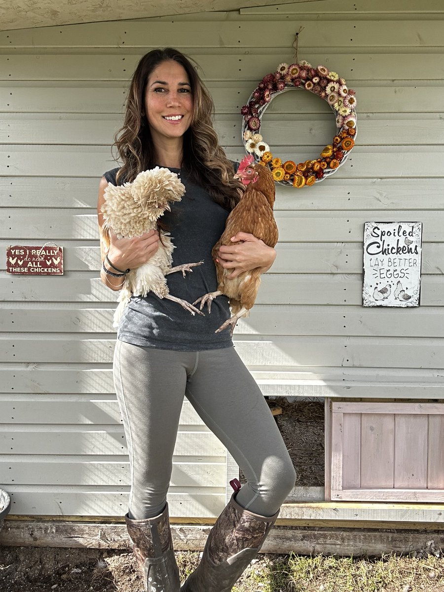 leilani dowding 🌸🚜 ☮️ tweet media