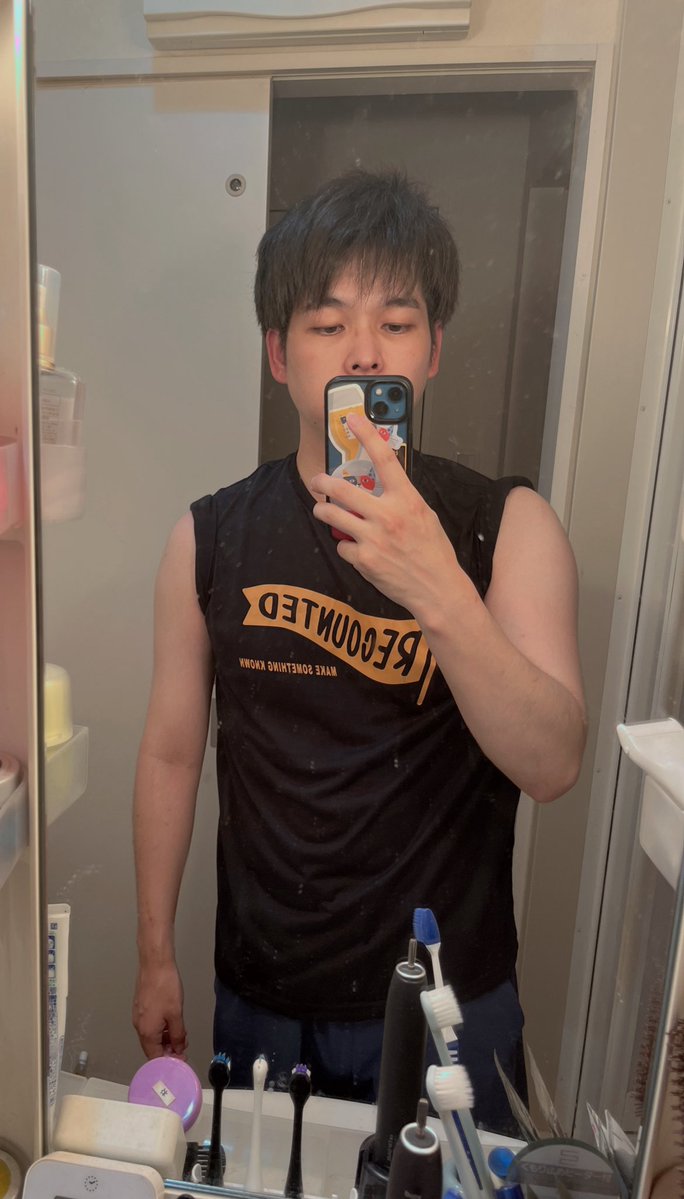 たろすけ tweet media