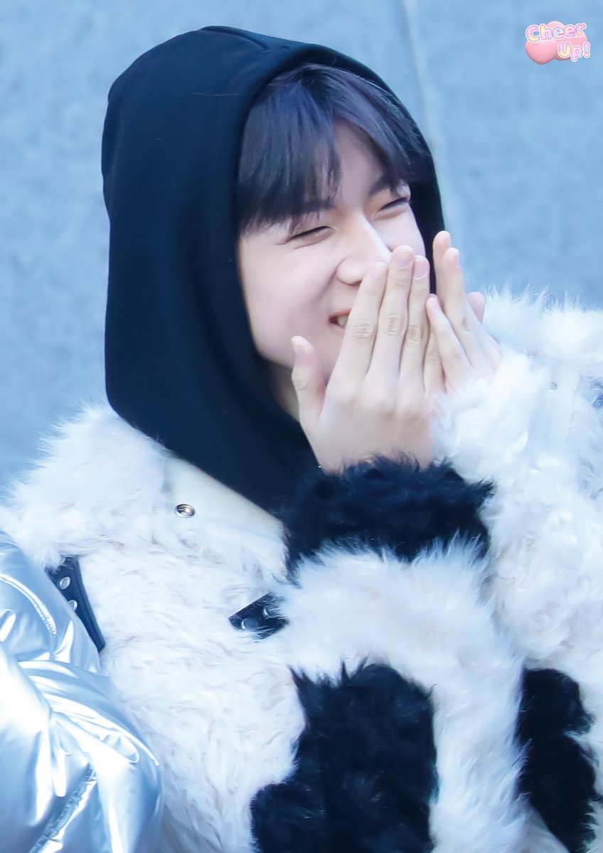 ᴄʜᴇᴇʀ ᴜᴘ! tweet media